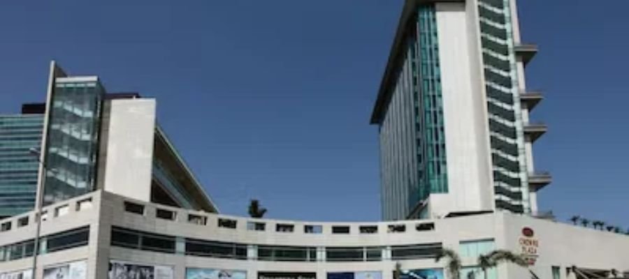 Crowne Plaza Hotel Escorts Banner